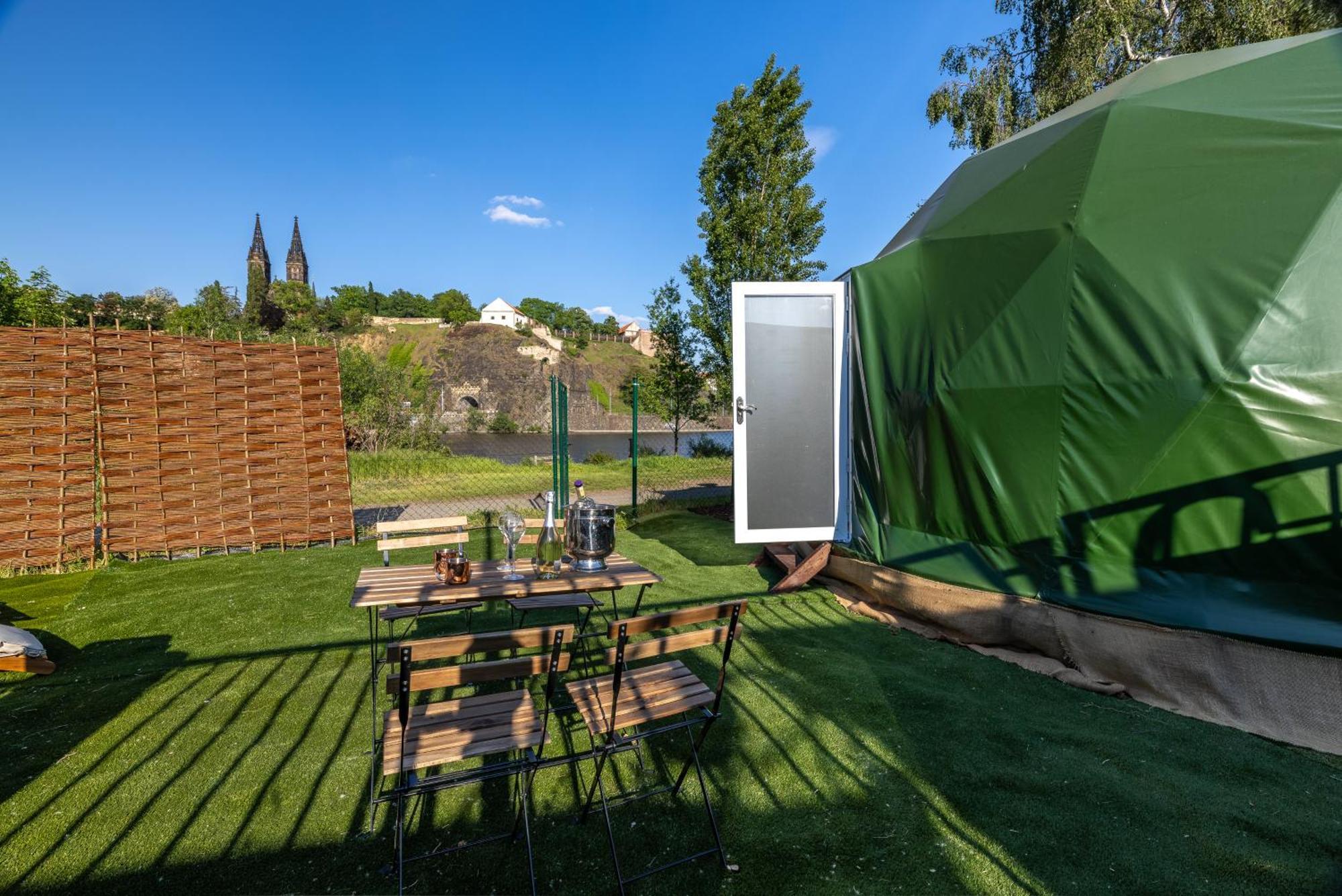 Glamping Escape To The Stars Under Skyline Lyxtält Prag